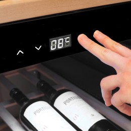 Винный шкаф CASO WineComfort 24 black