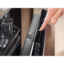 Посудомоечная машина Electrolux EEM43201L