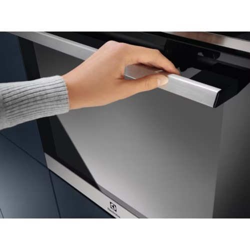 Духовой шкаф Electrolux EOE7C31X