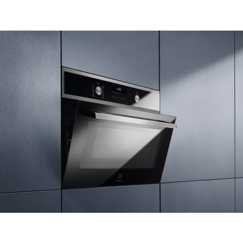 Духовой шкаф Electrolux EVL6E46X