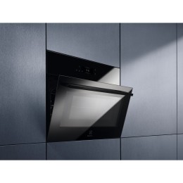 Духовой шкаф Electrolux EVL8E08Z