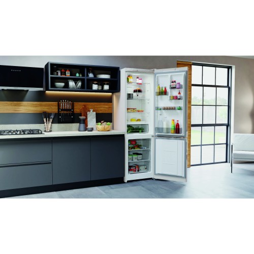Холодильник Hotpoint-Ariston HT 4200 AB