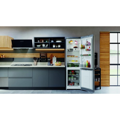 Холодильник Hotpoint-Ariston HT 4200 S