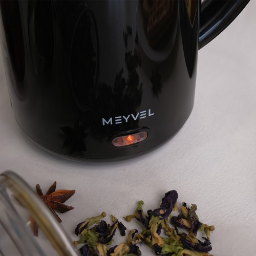 Электрический чайник Meyvel MKE-01T (Черный)