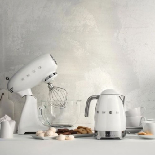 Планетарный миксер Smeg SMF13WHEU