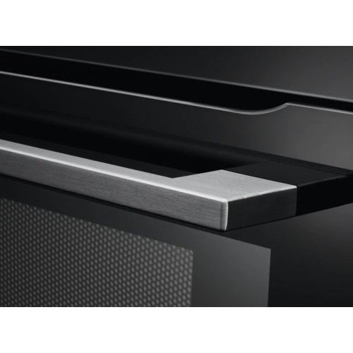 Духовой шкаф с СВЧ CombiQuick AEG KMK768080M