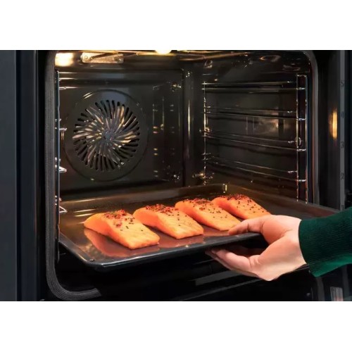 Духовой шкаф Electrolux EOB8S39WZ