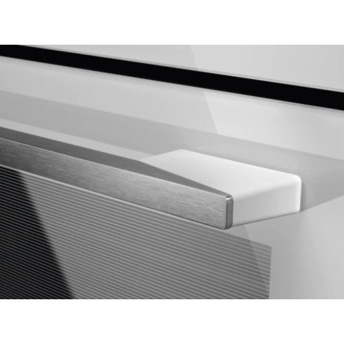 Духовой шкаф Electrolux OKC 5H50 W