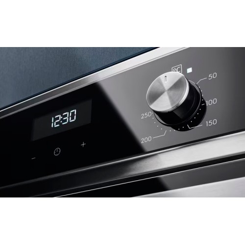 Духовой шкаф Electrolux EOF5H50BX