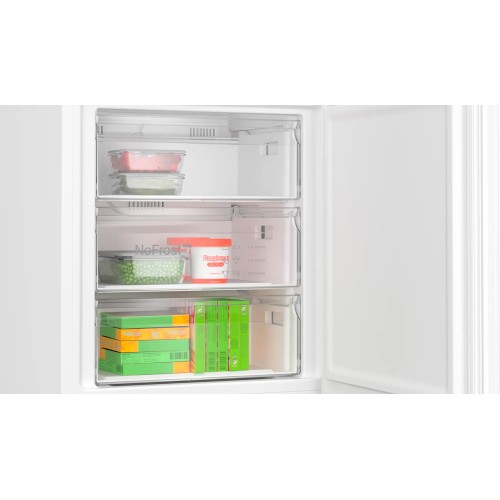 Двухкамерный холодильник Bosch KGN497WDF