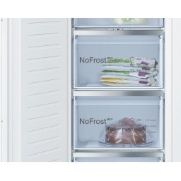 Встраиваемая морозильная камера Bosch GIN81AEF0U