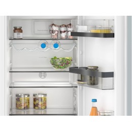 Встраиваемый холодильник Bosch KIL82SDD0