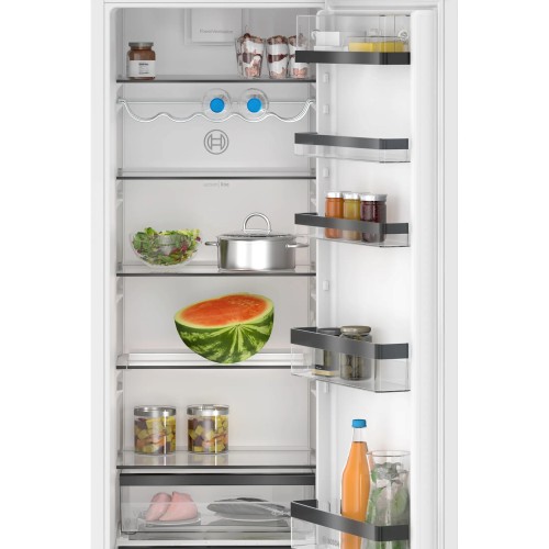 Встраиваемый холодильник Bosch KIR81SDD0 купить в Москве и Санкт-Петербурге