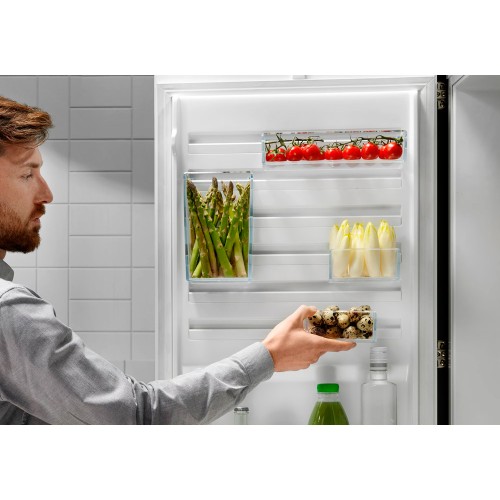 Встраиваемый холодильник Electrolux E6MNCE19S купить в Москве и Санкт-Петербурге