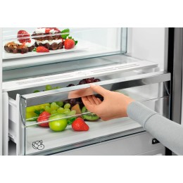 Встраиваемый холодильник Electrolux E6MNCE19S