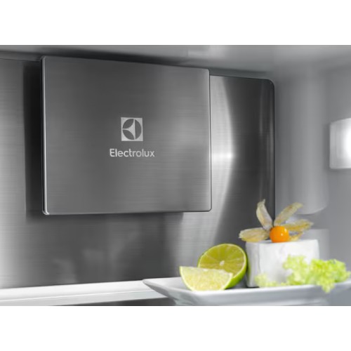 Встраиваемый холодильник Electrolux E8MNCD18S купить в Москве и Санкт-Петербурге