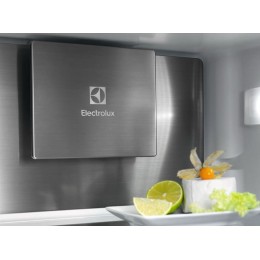 Встраиваемый холодильник Electrolux ENC8MC19S