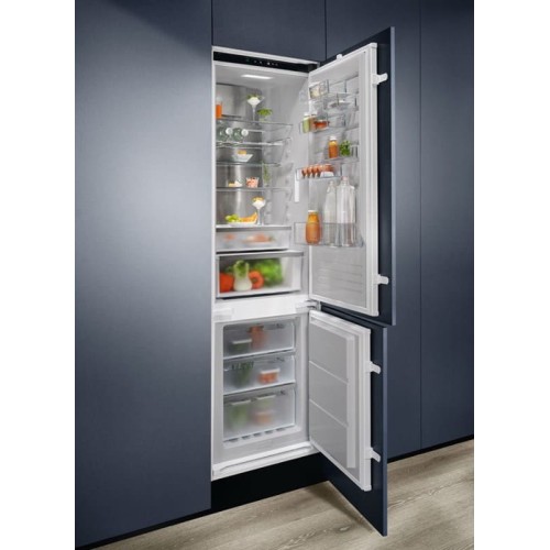 Встраиваемый холодильник Electrolux ENC8MC19S