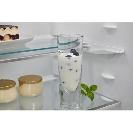 Встраиваемый холодильник Electrolux ENS6TE19S