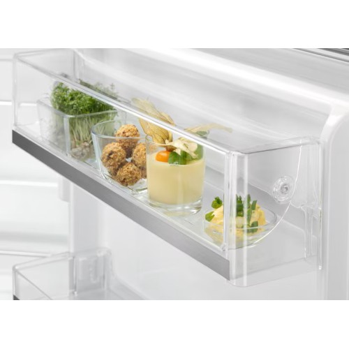 Холодильник Electrolux LXB1AE13W0