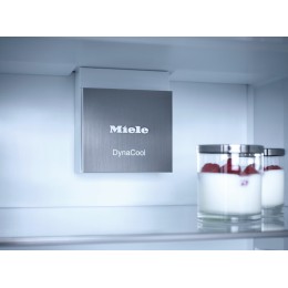 Встраиваемый холодильник Miele K 7747 C