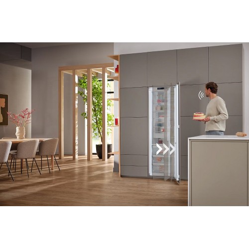 Встраиваемый холодильник Miele K 7797 C R