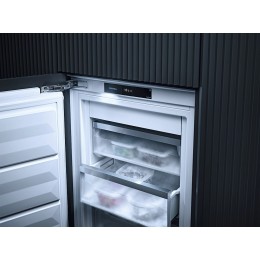 Встраиваемый морозильник Miele FNS7770E