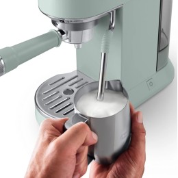 Рожковая кофеварка DeLonghi EC890.GR