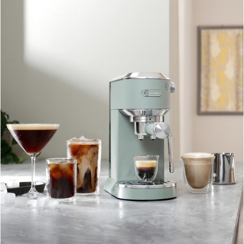 Рожковая кофеварка DeLonghi EC890.GR купить в Москве и Санкт-Петербурге