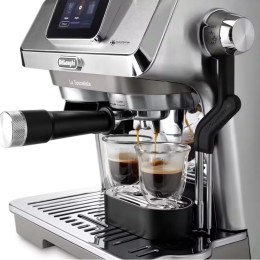 Рожковая кофеварка DeLonghi EC9455.M
