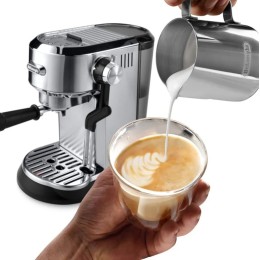Рожковая кофеварка DeLonghi EC950.M