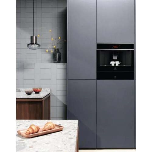 Встраиваемая кофемашина Electrolux EBC85X