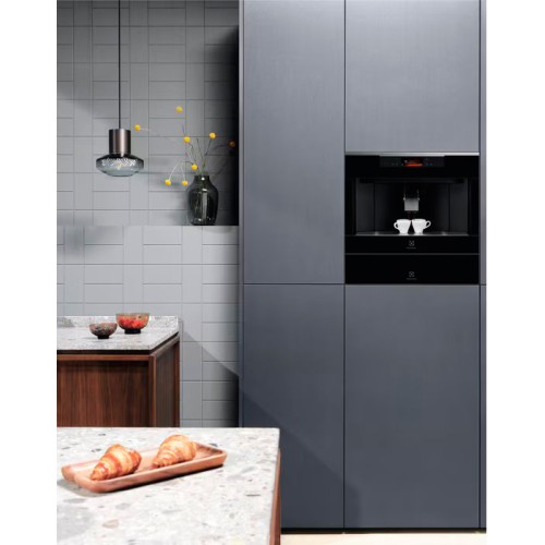 Встраиваемая кофемашина Electrolux KBC85X купить в Москве и Санкт-Петербурге