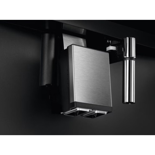 Встраиваемая кофемашина Electrolux KBC85Z