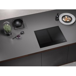 Индукционная панель конфорок с сенсорным управлением Miele KM7564 FL