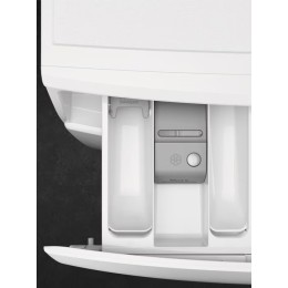 Стиральная машина AEG LFR73044SCE
