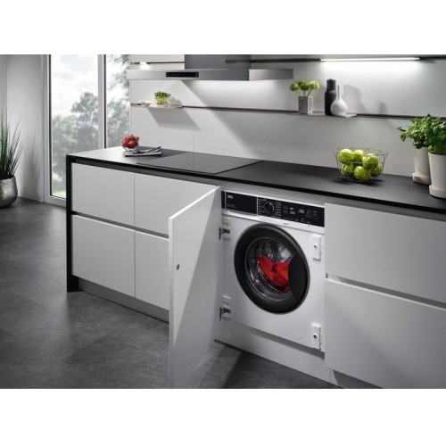Встраиваемая стиральная машина AEG L8FBE48SCI