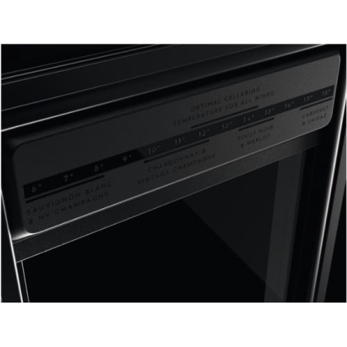 Встраиваемый винный шкаф AEG AWUS018B7B