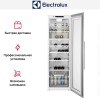 Винный шкаф Electrolux ERW3313AOX