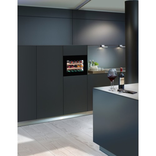 Встраиваемый винный шкаф Liebherr WKEgb 582