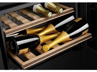 Деревянные полки для вина